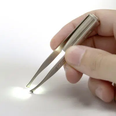 Perfektionspinzette mit LED-Licht